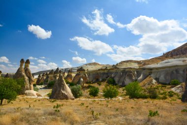 Kapadokya 'nın kalbinde yer alan tuhaf şekilli güzel dağlar.