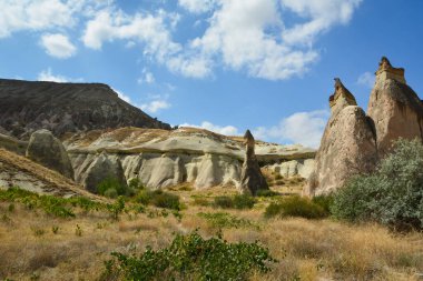 Kapadokya 'nın kalbinde yer alan tuhaf şekilli güzel dağlar.
