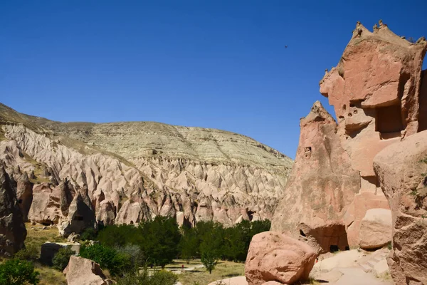 Kapadokya Nın Kalbinde Yer Alan Tuhaf Şekilli Güzel Dağlar — Stok fotoğraf