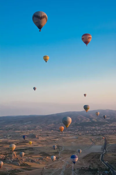 Amazing Balloons Soaring Sunrise Bizarre Mountains Cappadocia — Stock Photo, Image