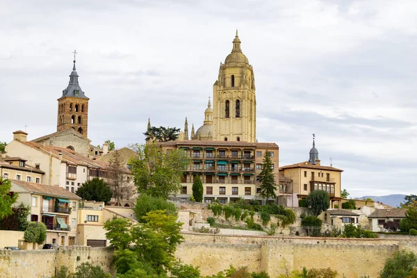 Segovia Spain October 2021 圣母和圣弗罗多 塞戈维亚圣母座堂 因其规模和优雅而被称为大教堂圣母堂 在西班牙欧洲 — 图库照片