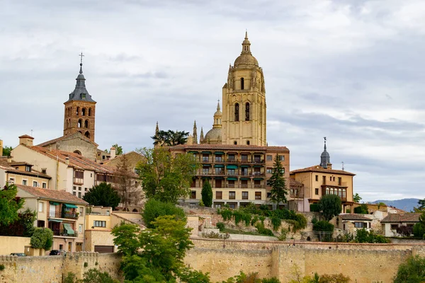 Segovia Spain October 2021 圣母和圣弗罗多 塞戈维亚圣母座堂 因其规模和优雅而被称为大教堂圣母堂 在西班牙欧洲 — 图库照片