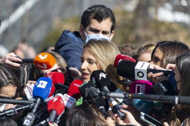 MADRID, İSPAN - 1 Mart 2022. İspanya 'da düzenlediği basın toplantısında İspanya Milletvekilleri Kongresi üyesi Cayetana Ivarez de Toledo. Halk Partisi 'nin İspanyol politikacısı, PP. Fotoğraf:.