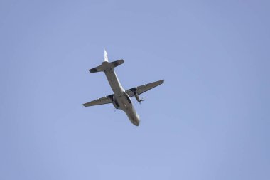 Avlanmak. Uçak. Askeri araç. İspanya Hava Kuvvetleri 12 Ekim Ulusal Günü için Madrid sokaklarında prova yapıyor. MADRİD, İSPAN - 5 EKİM 2022.