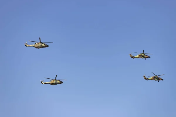 Śmigłowiec Samolot Pojazd Wojskowy Hiszpańskie Siły Powietrzne Dniu Święta Narodowego — Zdjęcie stockowe