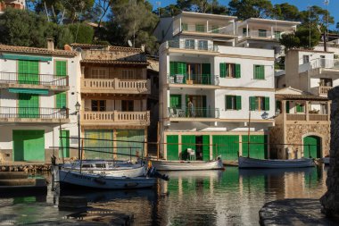 Cala Figuera, İspanya; Aralık 06 2021: İspanya 'nın Mallorca adasındaki Cala Figuera kentinin turistik ve pitoresk manzarası
