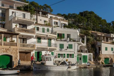 Cala Figuera, İspanya; Aralık 06 2021: İspanya 'nın Mallorca adasındaki Cala Figuera kentinin turistik ve pitoresk manzarası