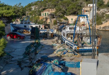Cala Figuera, İspanya; Aralık 06 2021: İspanya 'nın Mallorca adasındaki Cala Figuera kentinin turistik ve pitoresk manzarası