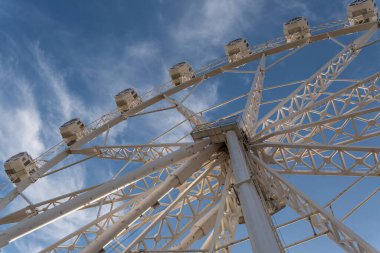 İspanya 'nın Palma de Mallorca kentindeki Fira del Ram' da bulutlu bir öğleden sonra