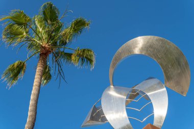 Cala d 'Or, İspanya; 25 Haziran 2022: İspanya' nın başkenti Cala d 'Or' da bulunan metal heykel
