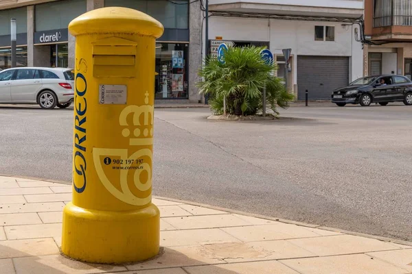 Felanitx Spanje September 2022 Gele Brievenbus Voor Het Versturen Van — Stockfoto