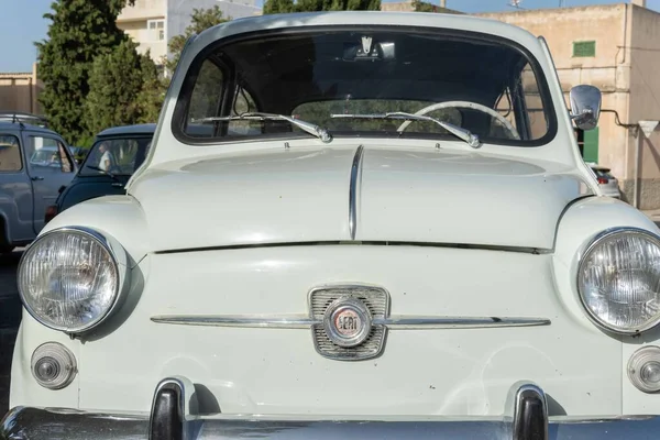Felanitx Ισπανία Οκτωβρίου 2022 Μοντέλο Αυτοκινήτου Καθισμάτων 600 Λευκό Σταθμευμένο — Φωτογραφία Αρχείου