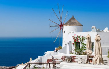 Yel köyünde Oia, Santorini, Yunanistan.