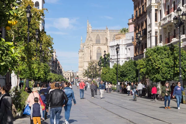 People Strolling Famous Avenida Constitucin Cathedral Background Seville Andalusia Spain — Fotografia de Stock
