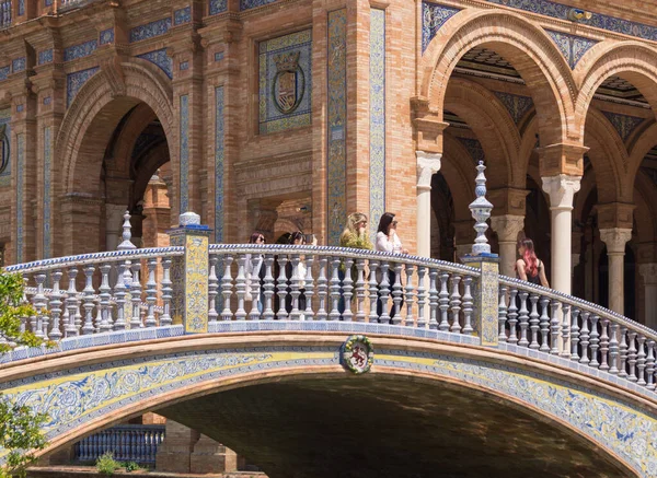 Two Women Stand Facing Forward One Canal Bridges Plaza Espana — 스톡 사진