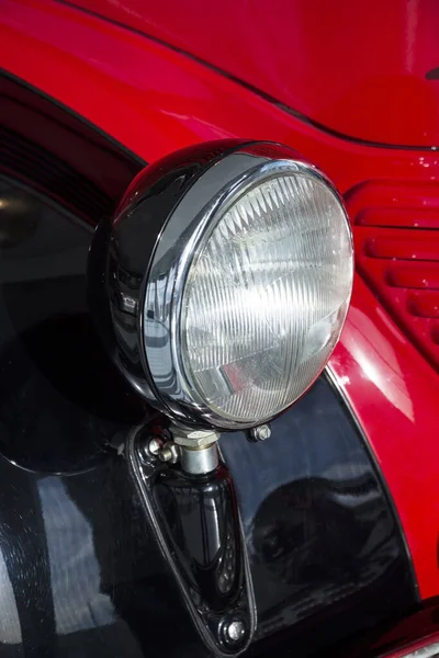 Retro Car Mercedes Headlight Close — Stok fotoğraf