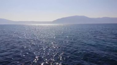 Arnavutluk 'un Vlore kentindeki güzel kostüm kıyı manzarası