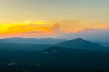 El Salvador 'un üzerinden günbatımını çektik.