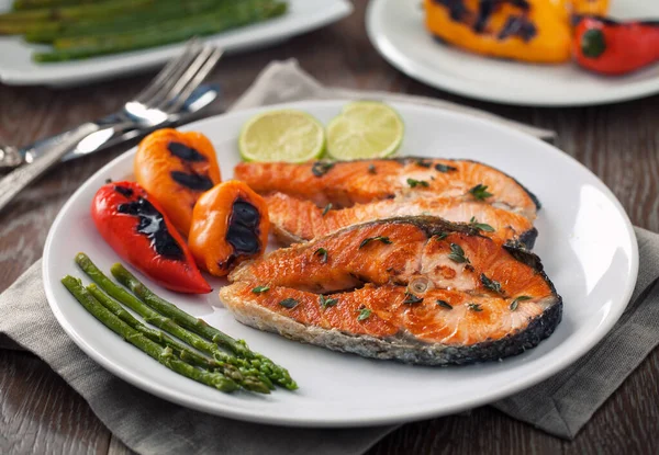 Fillet Salmon Mixed Vegetables — Stock Photo, Image