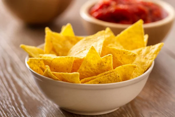 Tortilla Chips Und Soße — Stockfoto