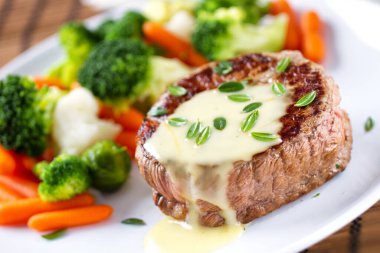 Soslu biftek filetosu..