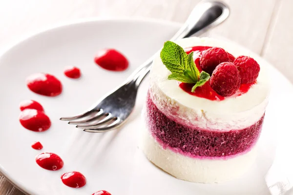 Panna Cotta Met Verse Bessen Hoge Kwaliteit Foto — Stockfoto