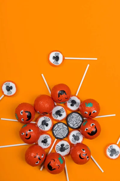 Halloween Candy Black Spiders Cobweb Smiling Angry Pumkins Orange Color —  Fotos de Stock