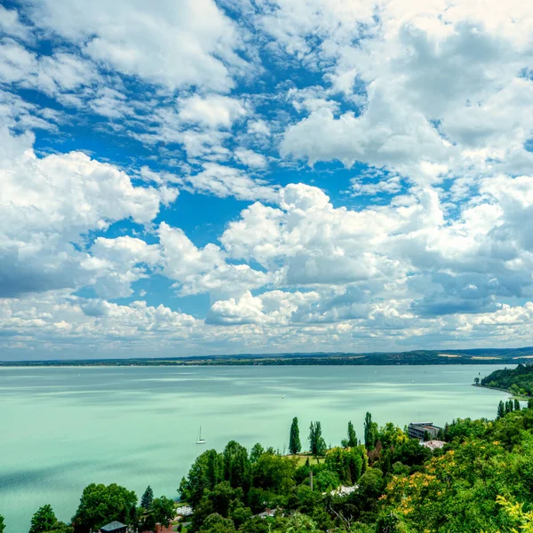 Tihanyi Panoráma Balatonra Forró Nyári Napon — Stock Fotó