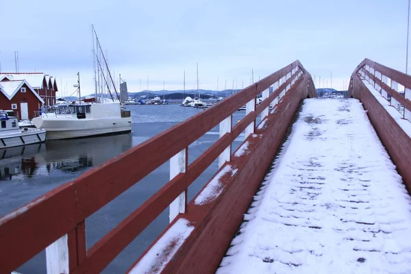 Pont Bois Recouvert Neige Dans Port Holmestrand — Photo