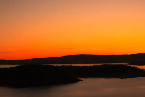 Sonnenuntergang Über Bergen Und Wasser Oslo — Stockfoto