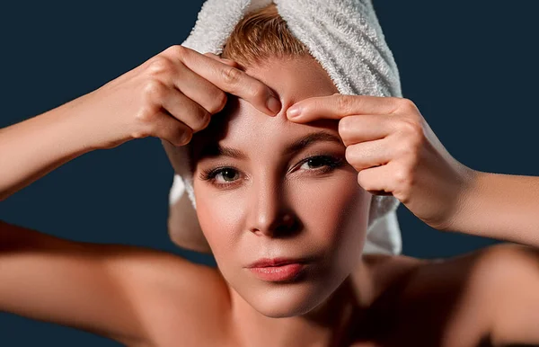 Portrait Young Attractive Woman Towel Her Head Squeezes Acne Isolated — Stock Photo, Image