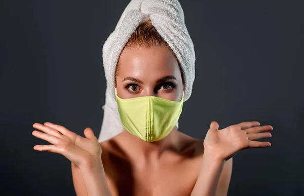 Girl Yellow Medical Mask Throws Her Hands Beauty Skin Care — Fotografie, imagine de stoc