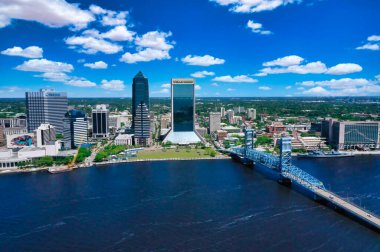Jacksonville, Florida şehir merkezi. Ana Cadde Jacksonville Köprüsü Kenti