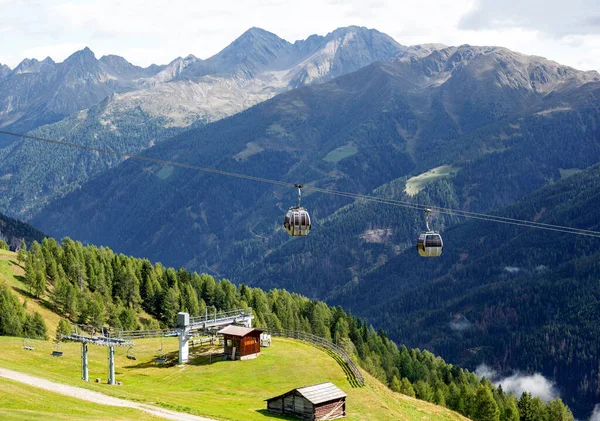 Teleférico Góndola Montaña Turnthaler Con Cordillera Lienzer Dolomites Fondo Austria —  Fotos de Stock