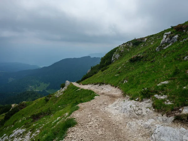 Χαλίκι Μονοπάτια Πεζοπορίας Tatra Βουνά Στη Σλοβακία Πράσινοι Καλοκαιρινοί Λόφοι — Φωτογραφία Αρχείου