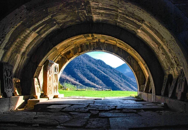 Haghpat Manastırı Kuzey Ermenistan'ın doğal ışık efektleri