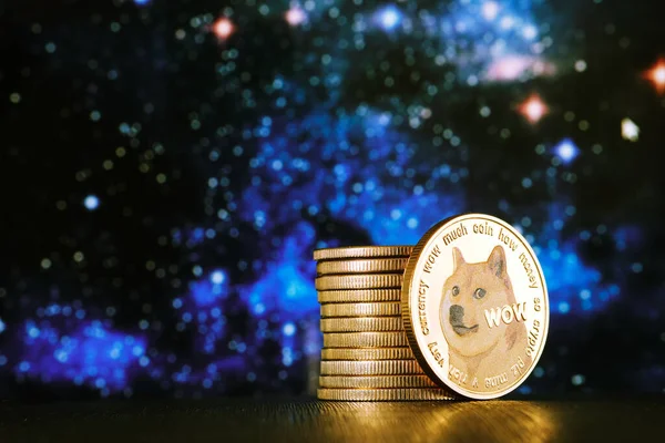 Dogecoin Kryptowährungen Und Verschwimmen Hintergrund Von Sternen Und Kopierraum — Stockfoto