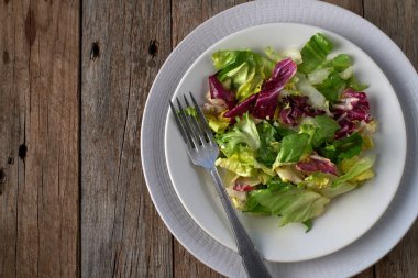 Kırsal ahşap salata ve fotokopi alanı, üst görünüm