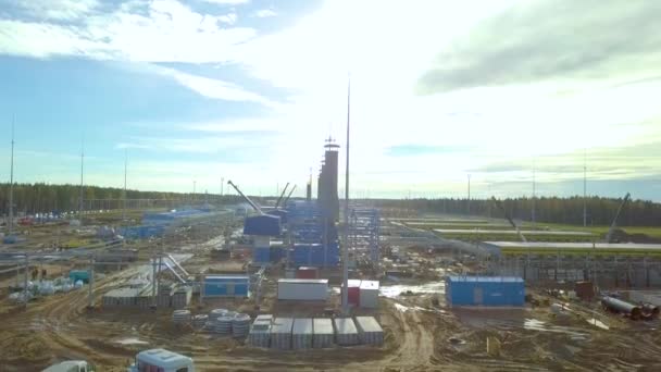 Строительство газоперекачивающей станции Газпром. Север России. — стоковое видео