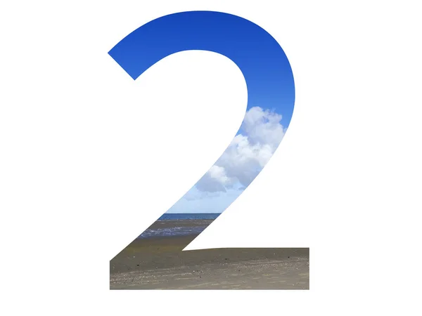 荷兰北海 用海滩 大海和蓝天拼成的字母表的第2号 以白色背景隔开 — 图库照片