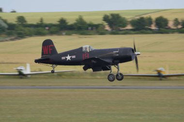 2. Dünya Savaşı Birleşik Devletler Donanma Savaş uçakları Chance F4U Corsair 'ı ele geçirdi.