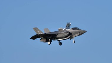 Lockheed Martin F-35B Yıldırım II İtalyan Hava Kuvvetleri Görünmez Savaş Jeti