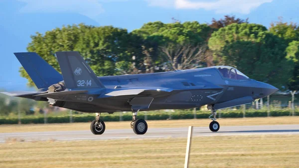 Lockheed Martin F-35B Yıldırım II İtalyan Hava Kuvvetleri Görünmez Savaş Jeti