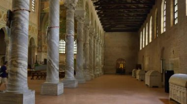 Apollinare 'deki çift. Ravenna. İtalya