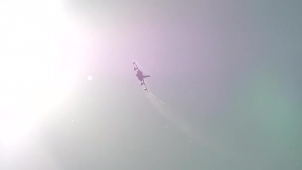 Le chasseur à réaction PA-200 Tornado survole le ciel lors d'un spectacle aérien — Video