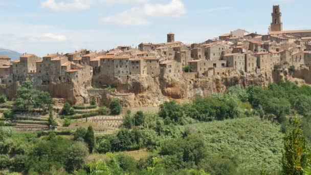 Pitigliano óváros Toszkánában Olaszország középkori és reneszánsz emlékművekkel — Stock videók