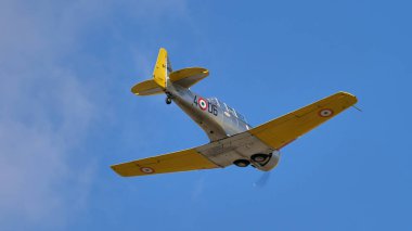 Kuzey Amerika T-6 Teksaslı tek motorlu askeri eğitim uçağı