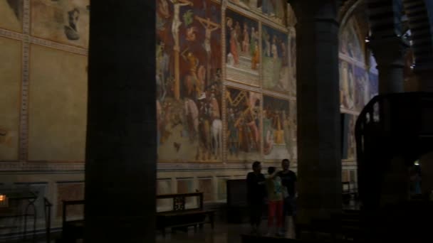 Interior of Collegiate Church of Santa Maria Assunta in San Gimignano — Stock Video