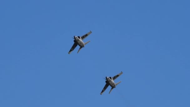 Pair of military ground attack and reconnaissance aircraft in flight — Wideo stockowe
