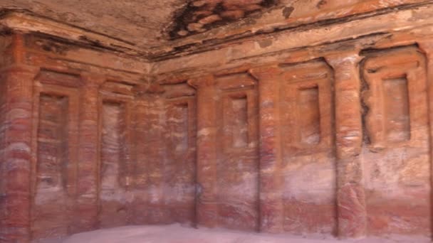 Kincstári templom Petra Al Khazneh Vörös homokkő belsejében nézet ősi örökség — Stock videók